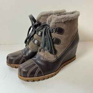 UGG Alasdair Brown Shearling Lined Lace Up Ankle Boots Size 10
